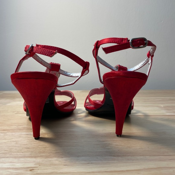 Rampage Red Floral Rhinestone Embellished Ankle Strap Heels Women's Size 6M - Picture 11 of 12